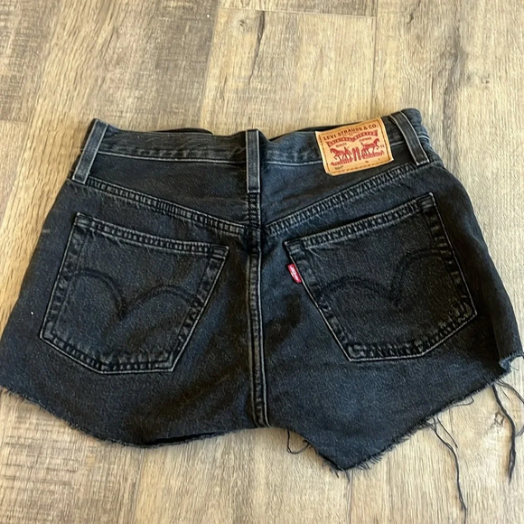 Levi’s 501 black distressed shorts - Picture 3 of 3